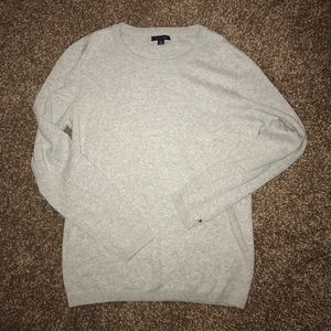 Light gray crew neck sweater